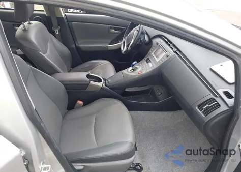 2015 Toyota Prius Five/Four/Persona Series Special Edition/Three/Two z USA, uszkodzony, nr VIN JTDKN3DU6F0421707